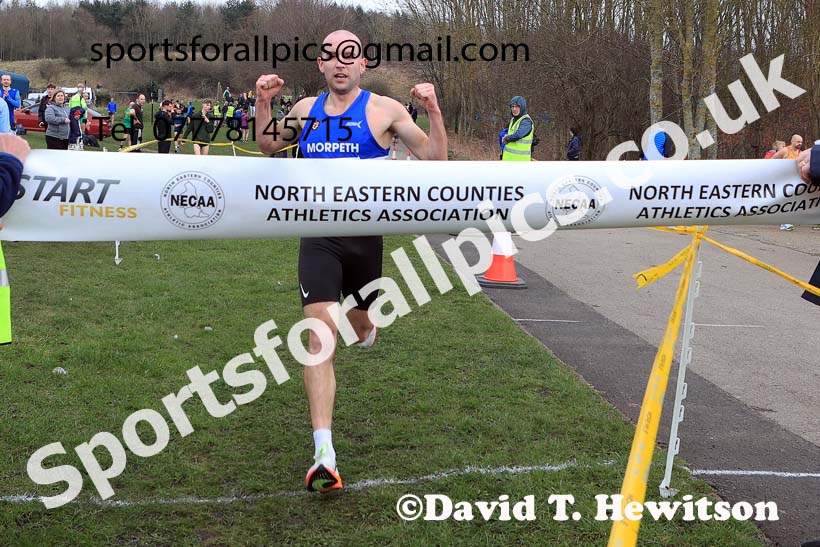 Senior and Veteran Men in the 2024 NECAA Road Relays Champs., Hetton Lyons Country Park, Hetton le Hole, County Durham. Photo: David T. Hewitson/Sports for All Pics